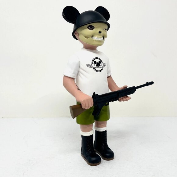 SIGNED [2012] Bob Dob's Mouseketeer Army [SKULLY] 7.5" Soft Vinyl Figure - Picture 6 of 10